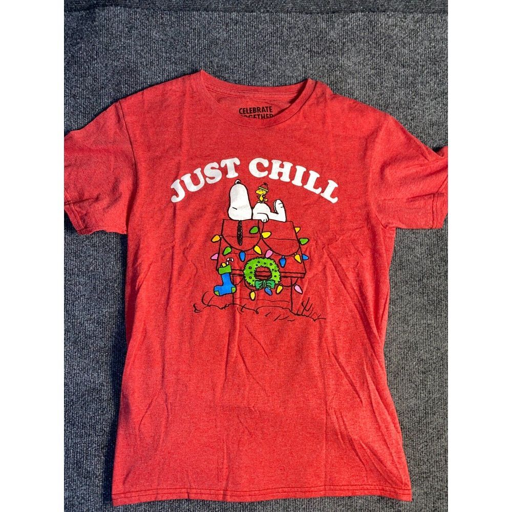 Celebrate Together Tee Shirt Mens Small‎ Red Peanuts Snoopy Graphic Just Chill